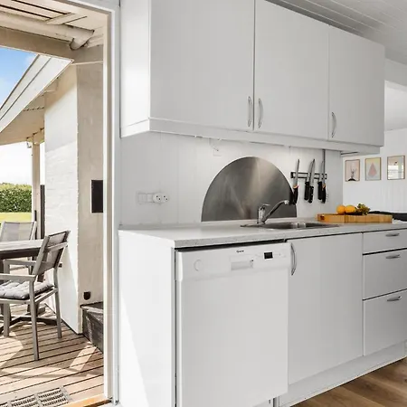 3 Bedroom Lovely In بيت للعطل Otterup